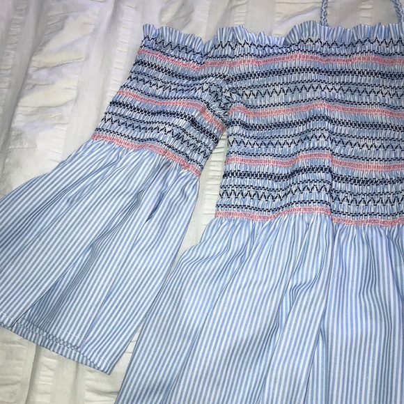 NWT Blouse with detachable straps - Picture 4 of 4